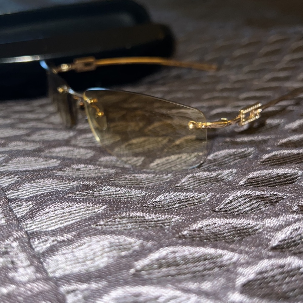 Gucci Sunglasses - Picture 3 of 5